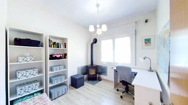 4 soverom Hus til salgs i Tarragona by - € 295 000 (Ref: 9994678)