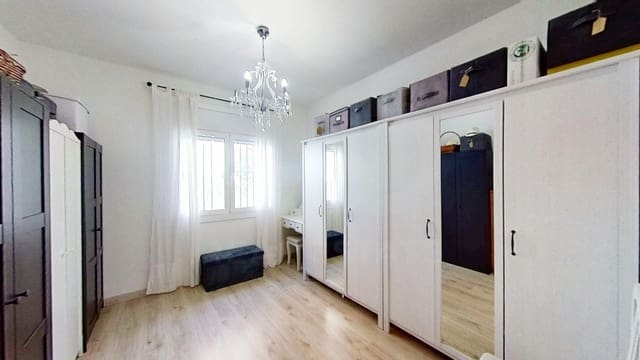 4 soverom Hus til salgs i Tarragona by - € 295 000 (Ref: 9994678)
