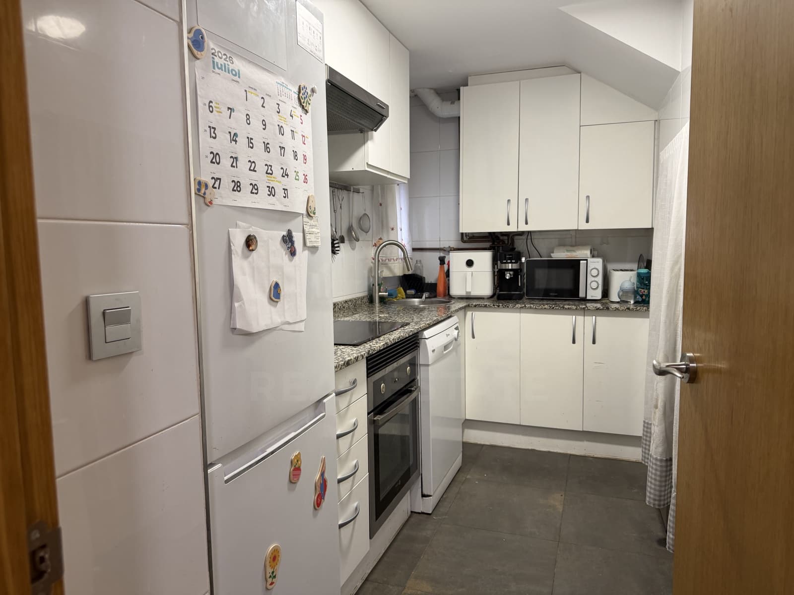 3 bedroom Apartment for sale in Lleida city with garage - € 130,000 (Ref: 9994703)