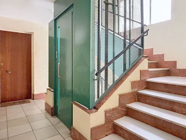 4 soverom Leilighet til salgs i Leon by - € 199 000 (Ref: 9994704)