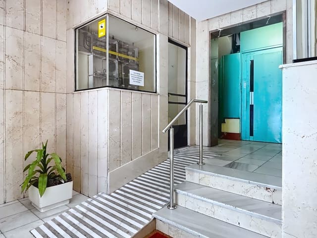 4 soverom Leilighet til salgs i Leon by - € 199 000 (Ref: 9994704)