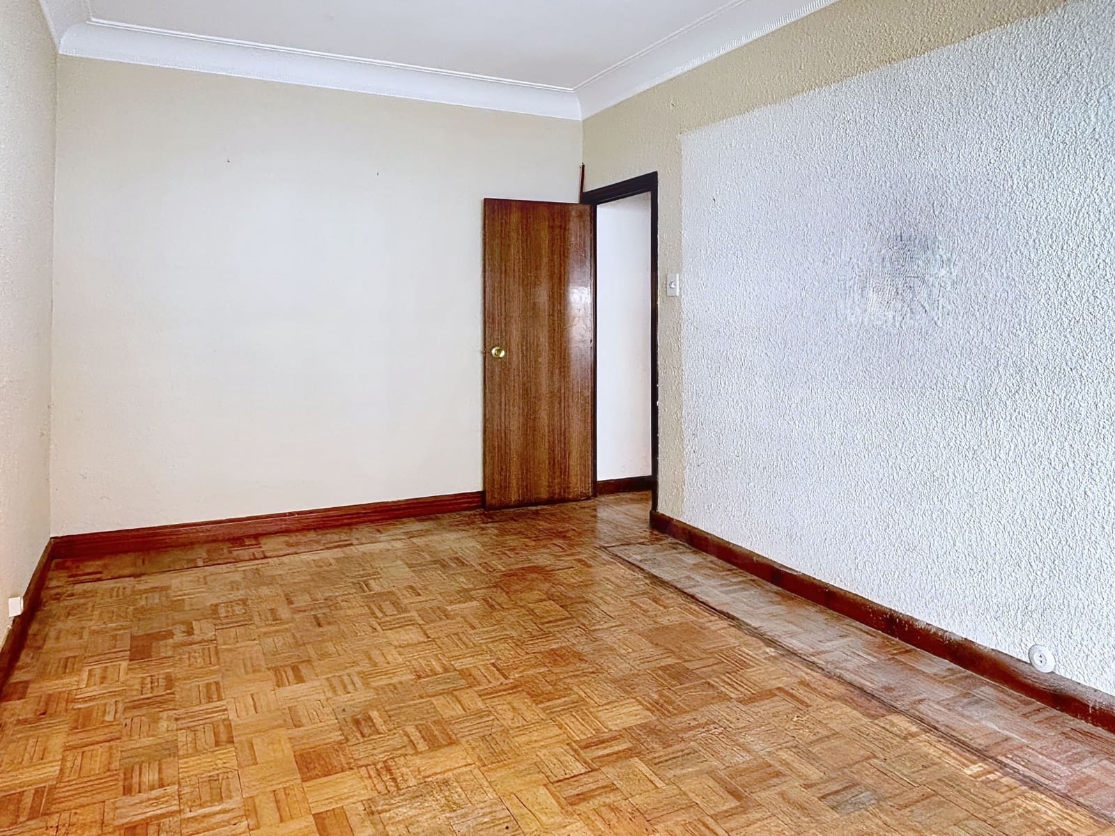 4 slaapkamer Appartement te koop in Leon stad - € 199.000 (Ref: 9994704)