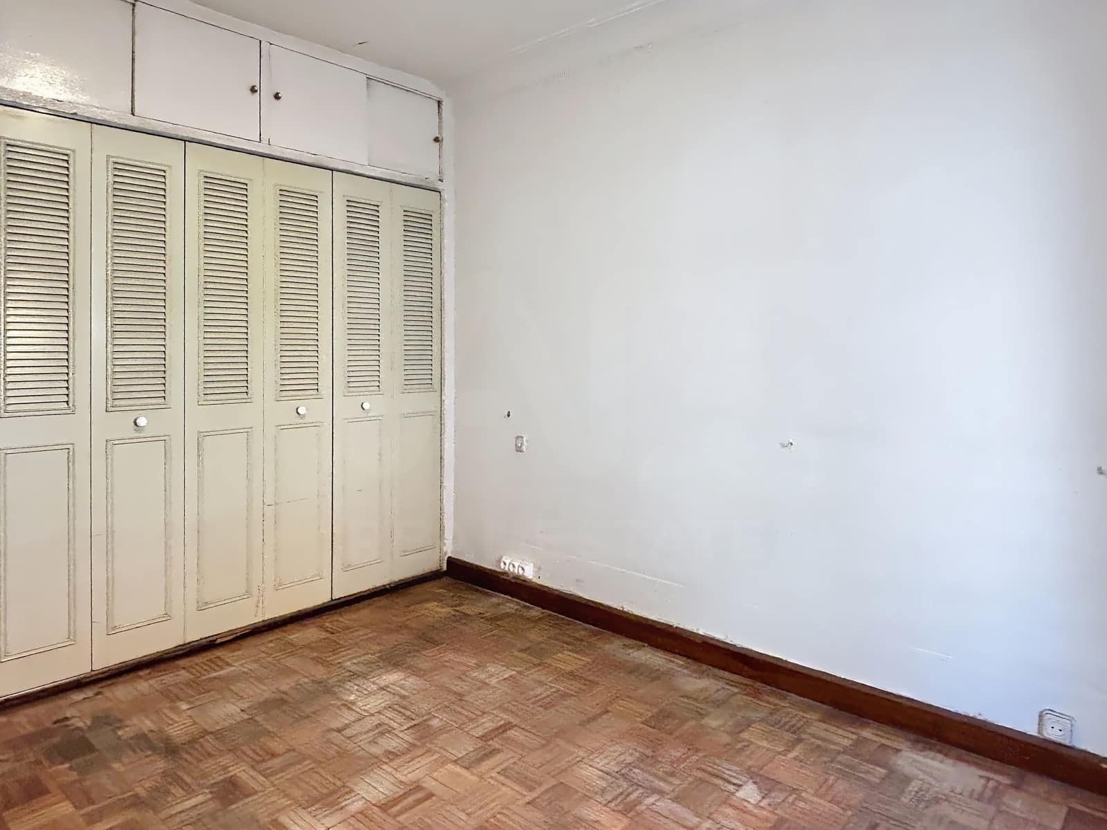 4 slaapkamer Appartement te koop in Leon stad - € 199.000 (Ref: 9994704)