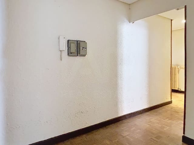 4 slaapkamer Appartement te koop in León stad - € 199.000 (Ref: 9994704)