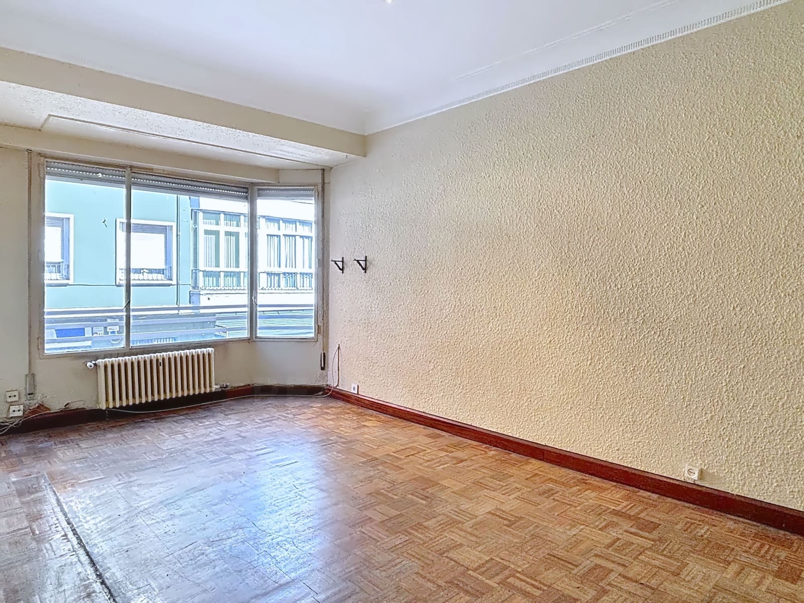 4 slaapkamer Appartement te koop in Leon stad - € 199.000 (Ref: 9994704)