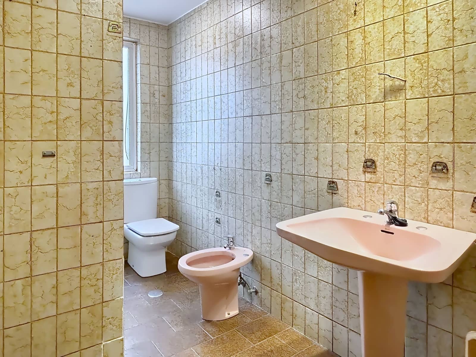 4 slaapkamer Appartement te koop in Leon stad - € 199.000 (Ref: 9994704)