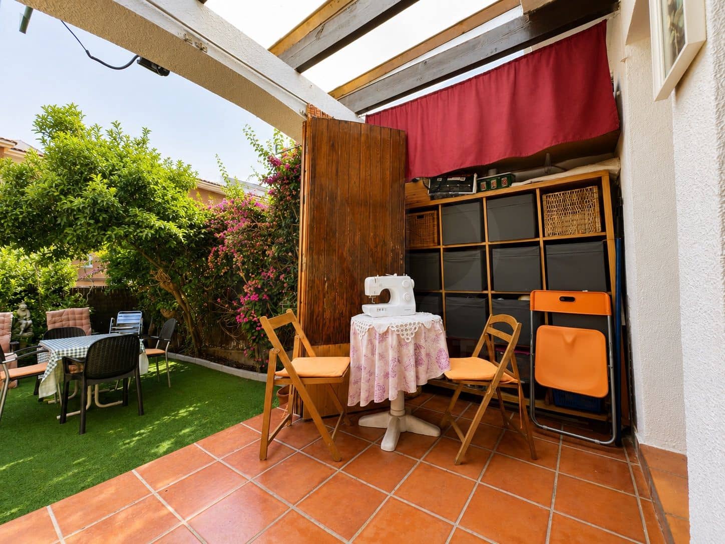 3 Zimmer Reihenhaus zu verkaufen in Girona Stadt mit Pool Garage - 397.000 € (Ref: 9994705)