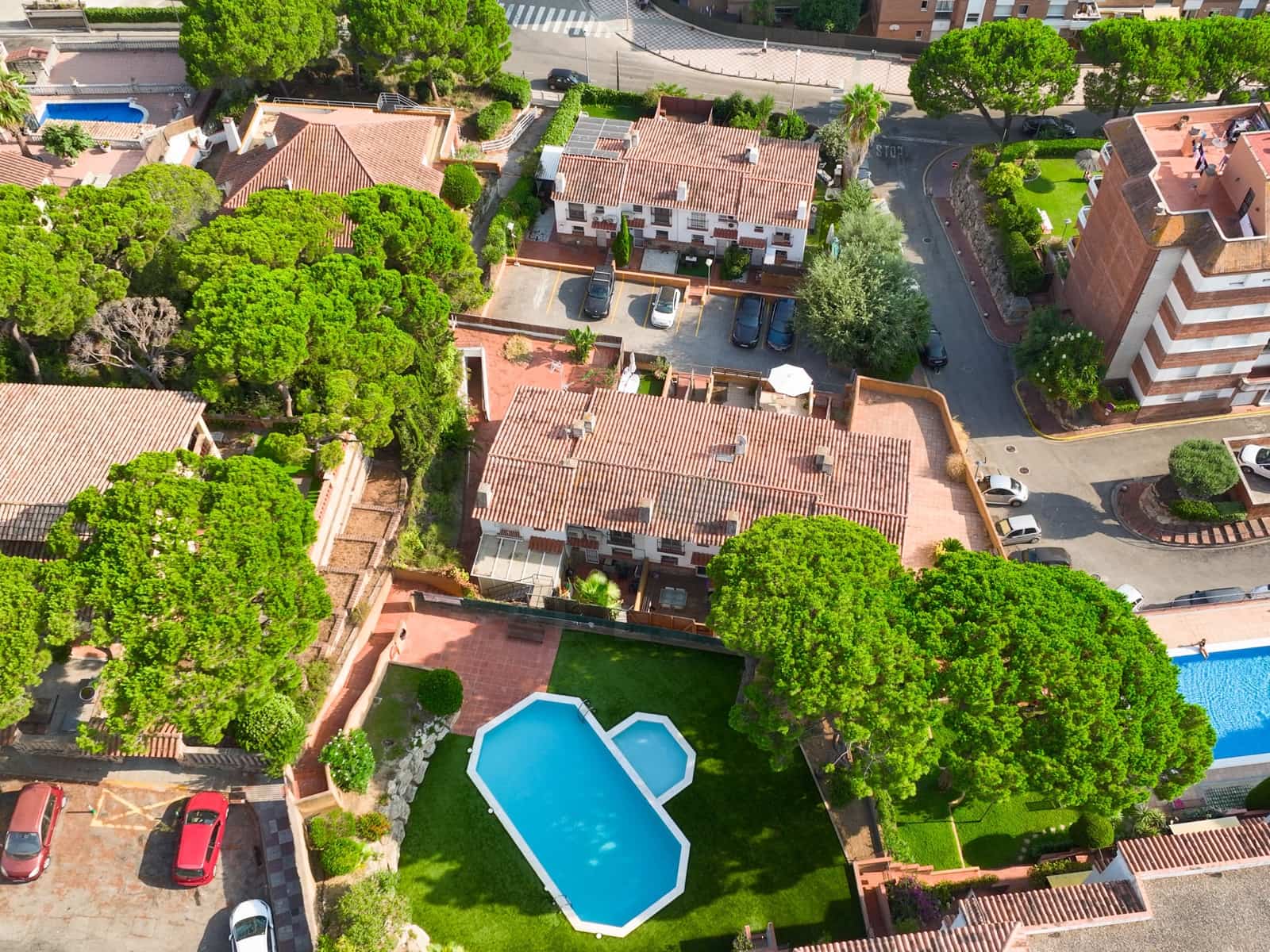 3 Zimmer Reihenhaus zu verkaufen in Girona Stadt mit Pool Garage - 397.000 € (Ref: 9994705)