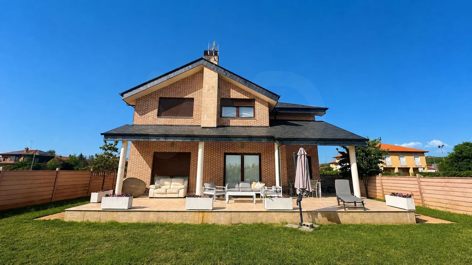 5 chambre Maison de Ville à vendre à Leon ville avec garage - 510 000 € (Ref: 9994708)