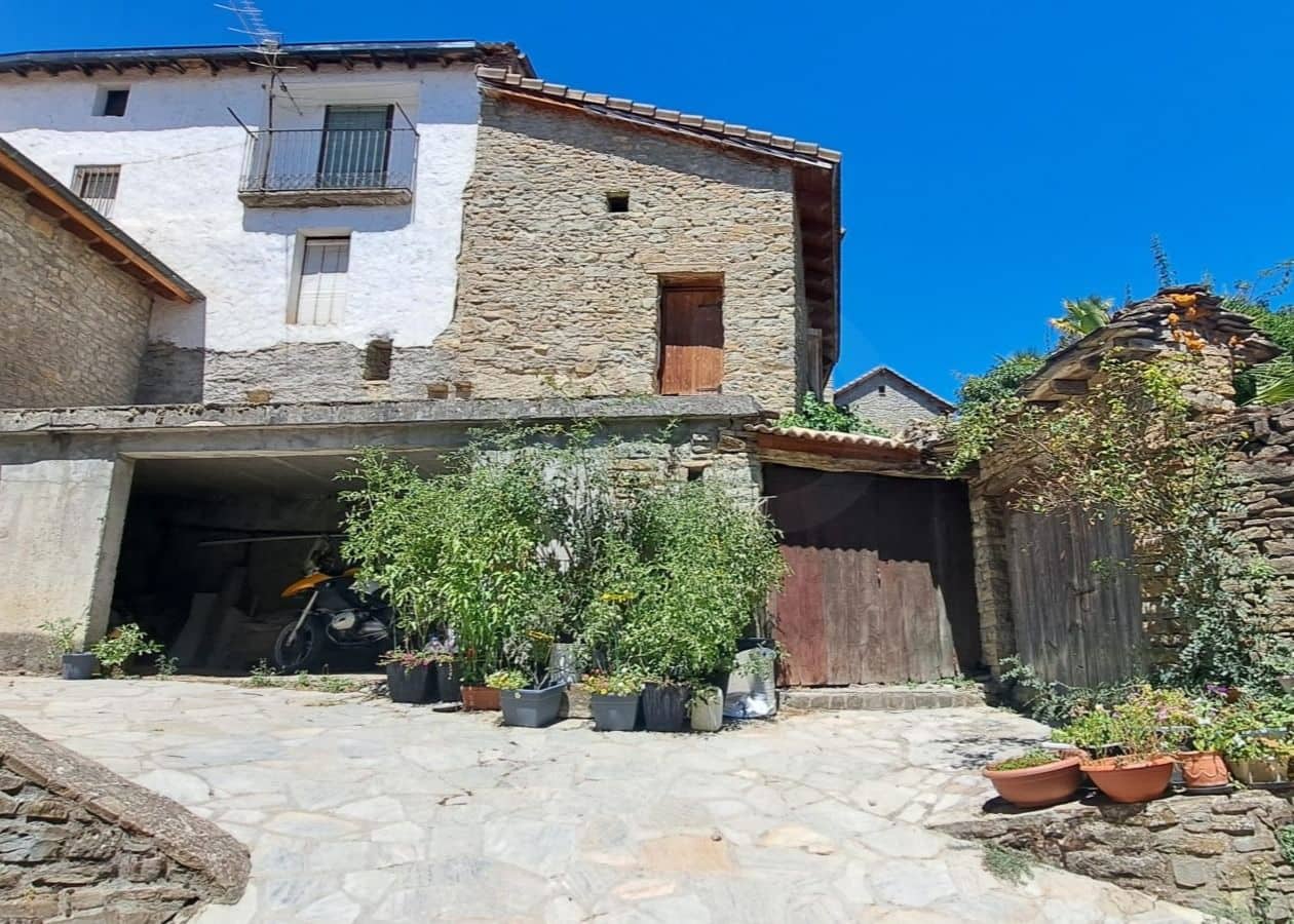 5 quarto Casa em Banda para venda em Huesca cidade com garagem - 179 000 € (Ref: 9995146)