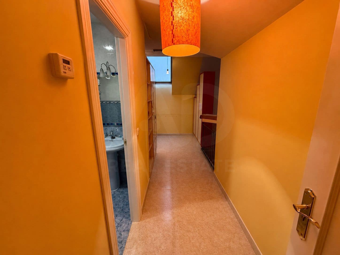 3 bedroom Villa for sale in Leon city with garage - € 369,000 (Ref: 9995368)