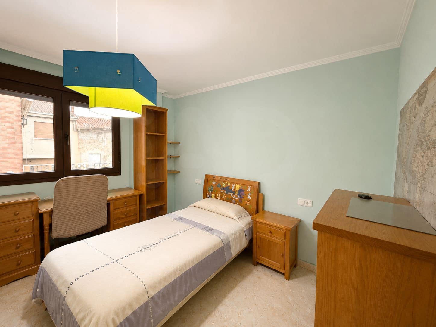 3 bedroom Villa for sale in Leon city with garage - € 369,000 (Ref: 9995368)
