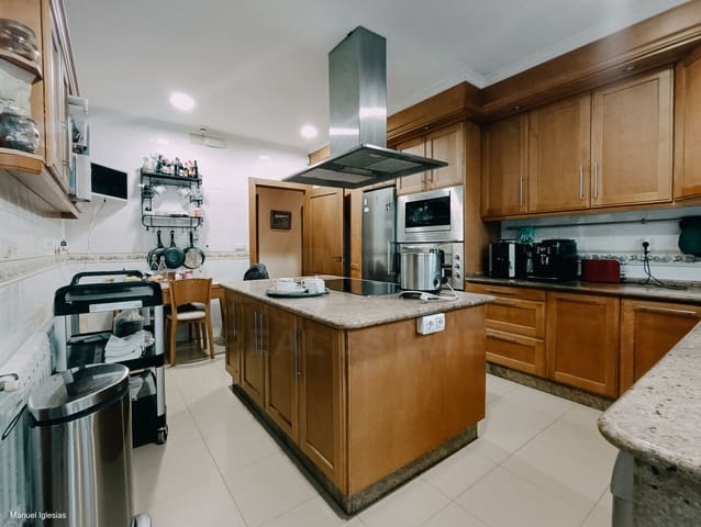 Finca/Casa Rural de 7 habitaciones en Lugo ciudad en venta con piscina garaje - 2.000.000 € (Ref: 9995373)