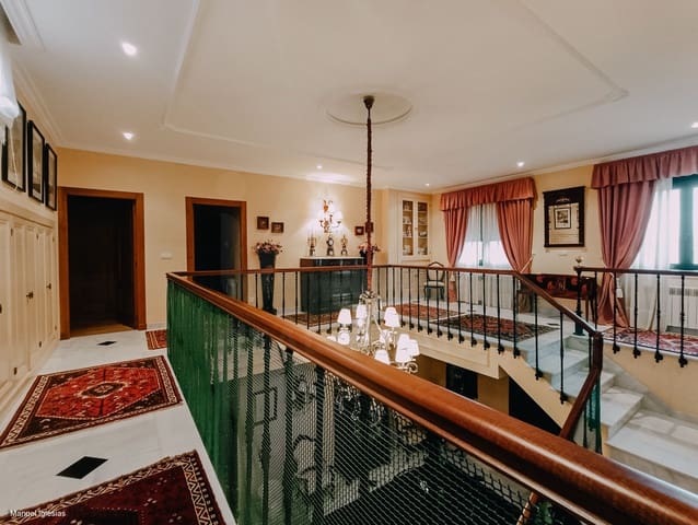 Finca/Casa Rural de 7 habitaciones en Lugo ciudad en venta con piscina garaje - 2.000.000 € (Ref: 9995373)