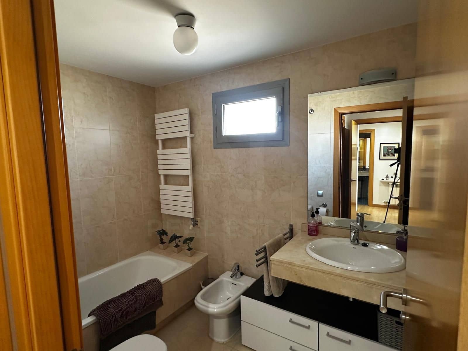 3 quarto Apartamento para venda em Barcelona cidade com piscina garagem - 350 000 € (Ref: 9995422)