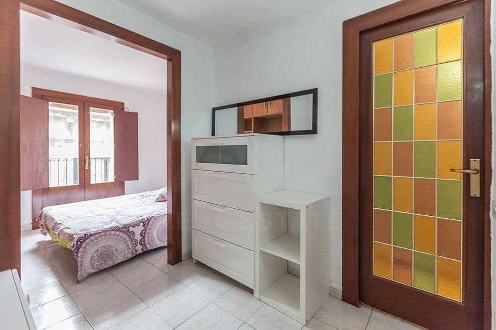 1 soverom Leilighet til salgs i Barcelona by - € 159 000 (Ref: 9995423)