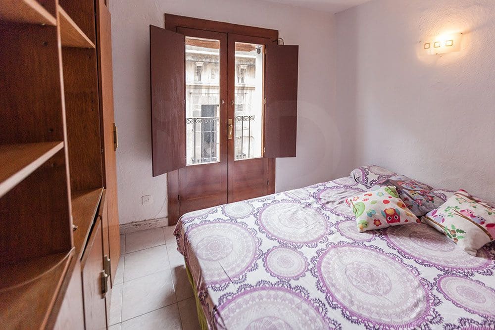 1 soverom Leilighet til salgs i Barcelona by - € 159 000 (Ref: 9995423)