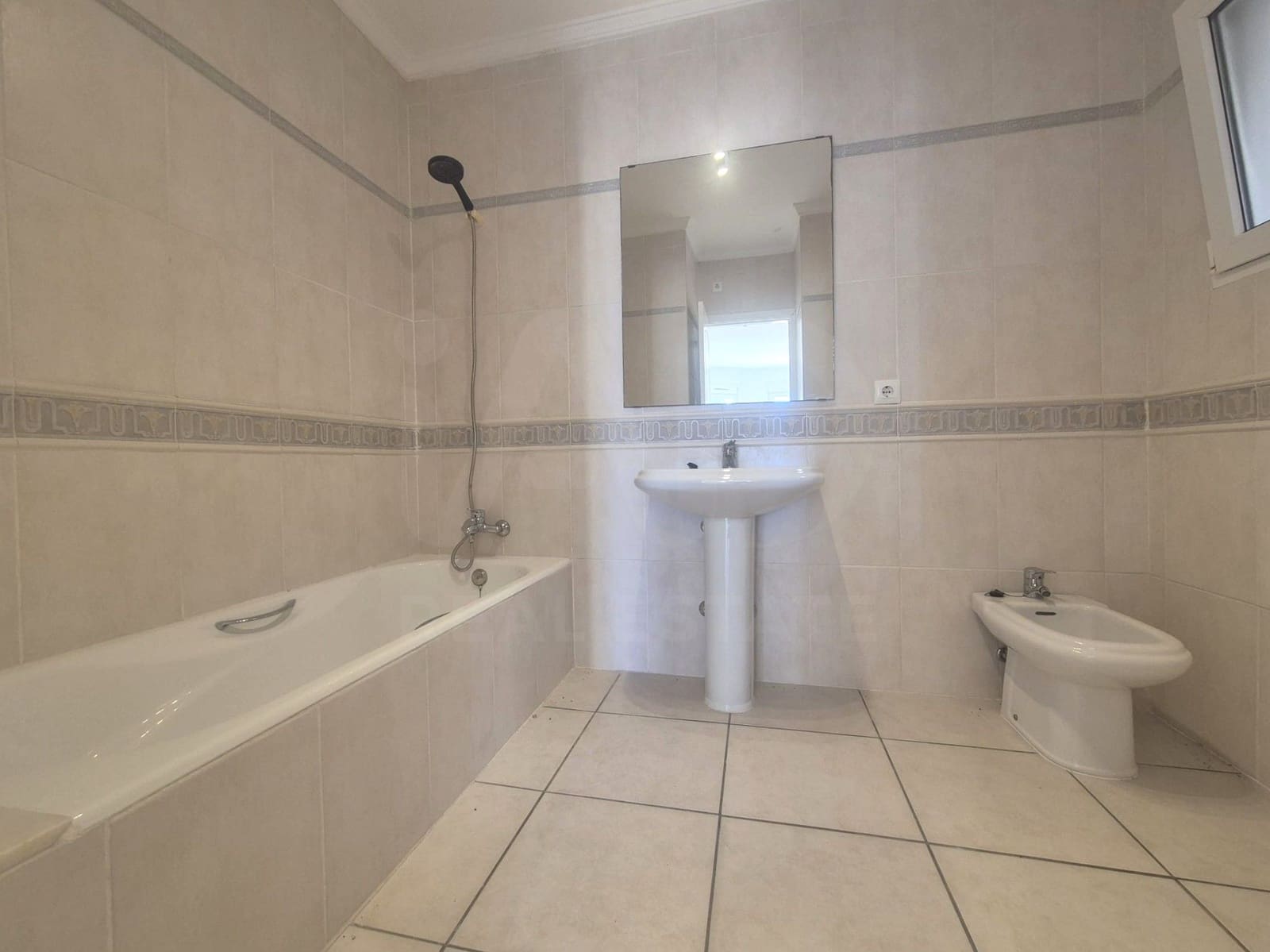 3 soveværelse Lejlighed til salg i Denia med swimmingpool - € 269.000 (Ref: 9995425)