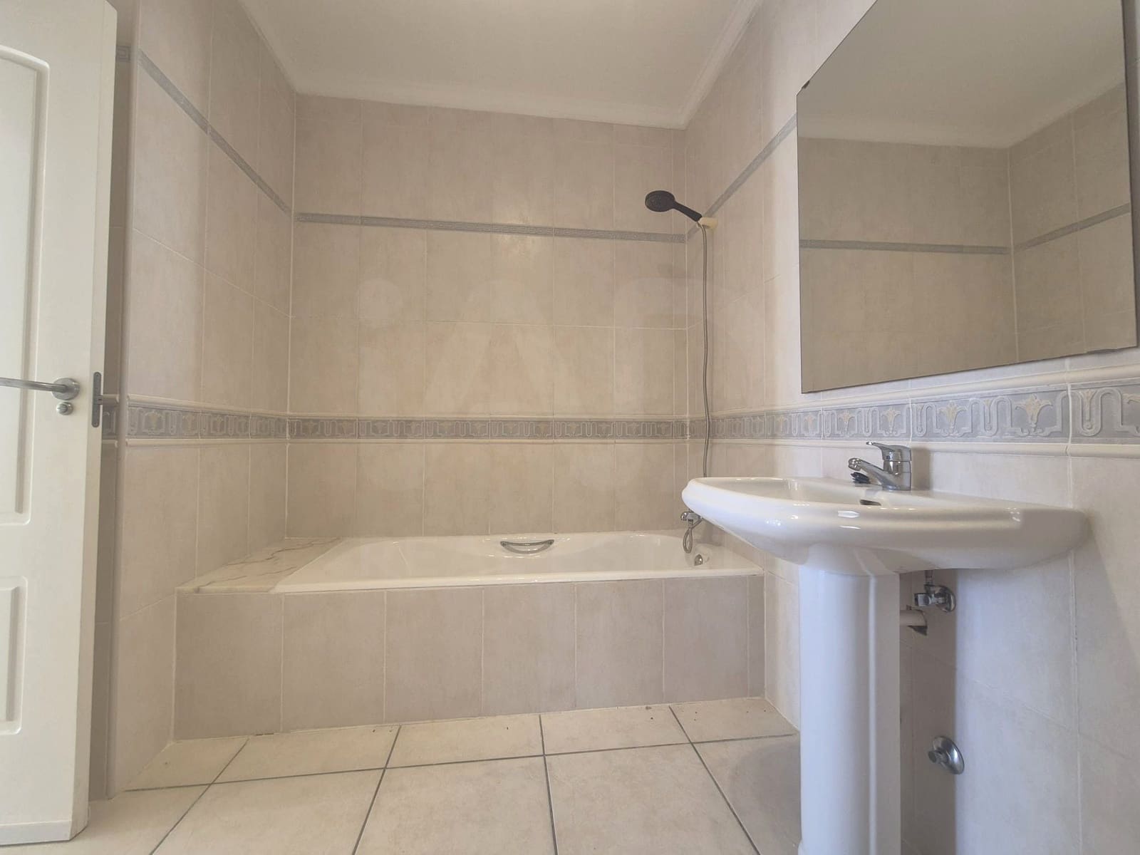 3 soveværelse Lejlighed til salg i Denia med swimmingpool - € 269.000 (Ref: 9995425)