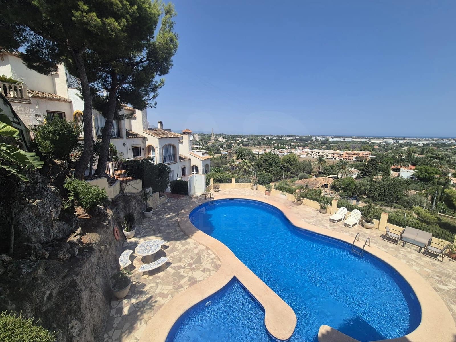 3 soveværelse Lejlighed til salg i Denia med swimmingpool - € 269.000 (Ref: 9995425)