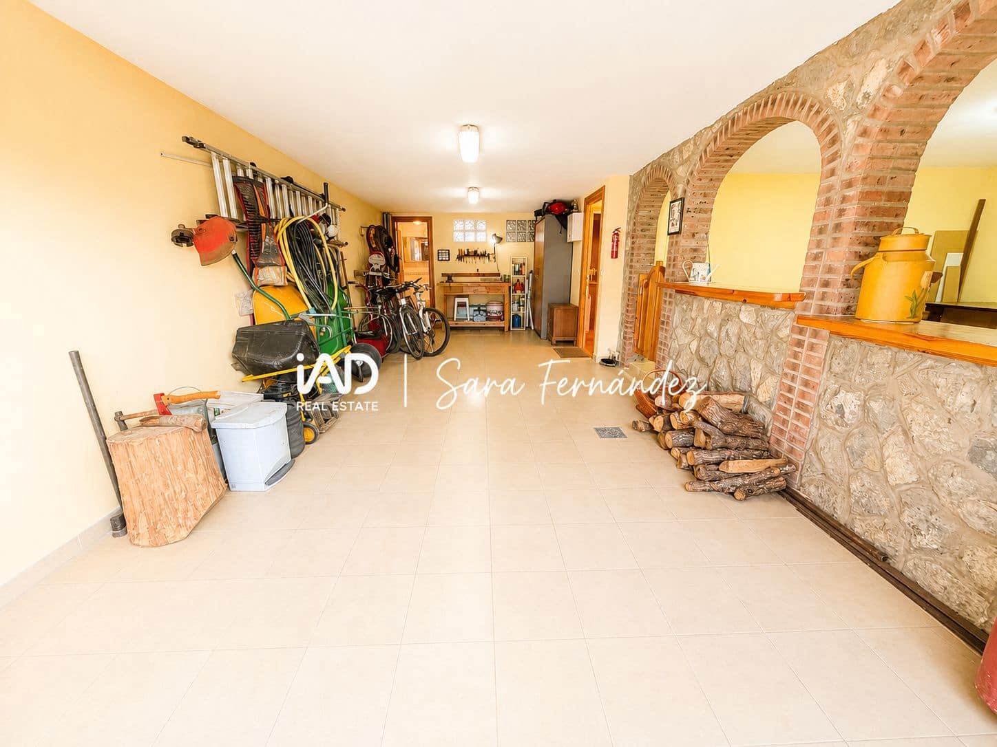 Casa de 3 habitaciones en Sariegos en venta con garaje - 245.000 € (Ref: 9996308)