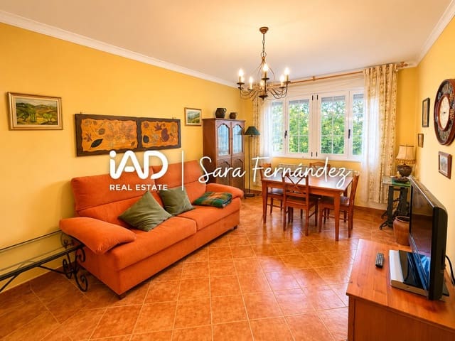 Casa de 3 habitaciones en Sariegos en venta con garaje - 245.000 € (Ref: 9996308)