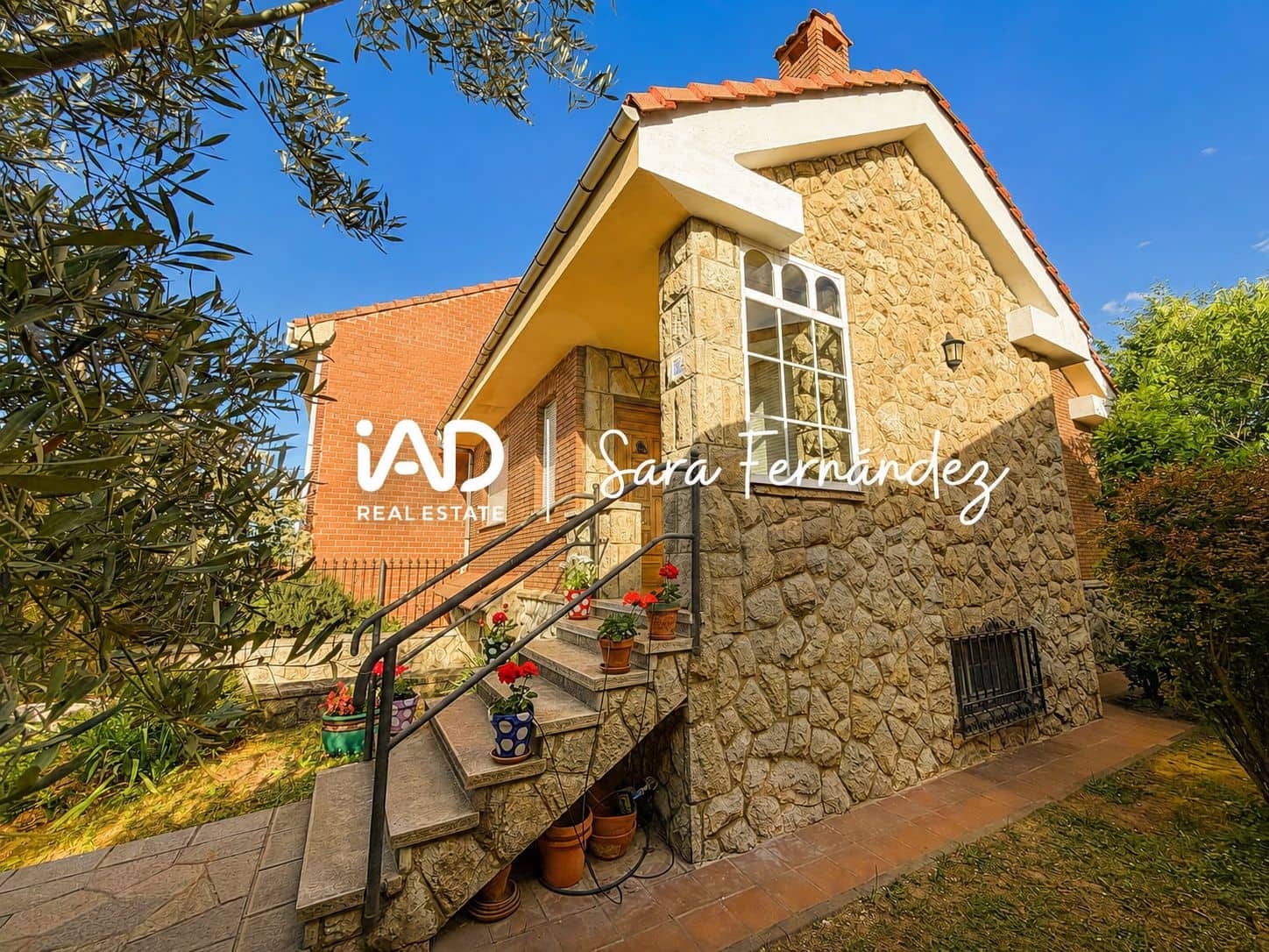 Casa de 3 habitaciones en Sariegos en venta con garaje - 245.000 € (Ref: 9996308)