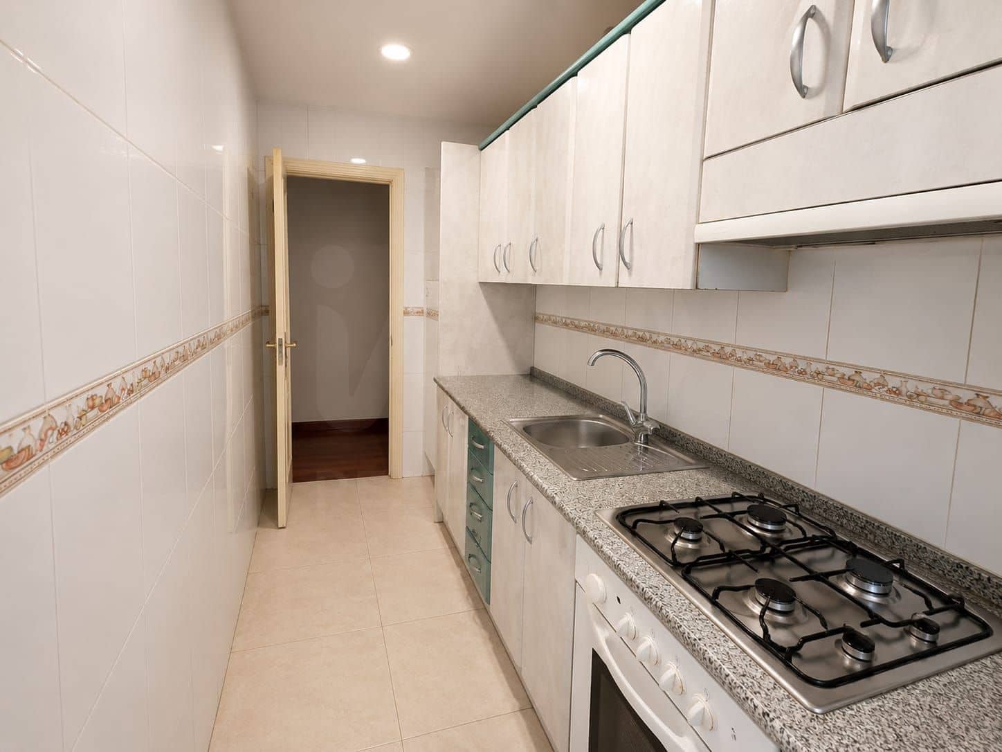 3 soveværelse Lejlighed til salg i Madrid by - € 470.000 (Ref: 9996315)