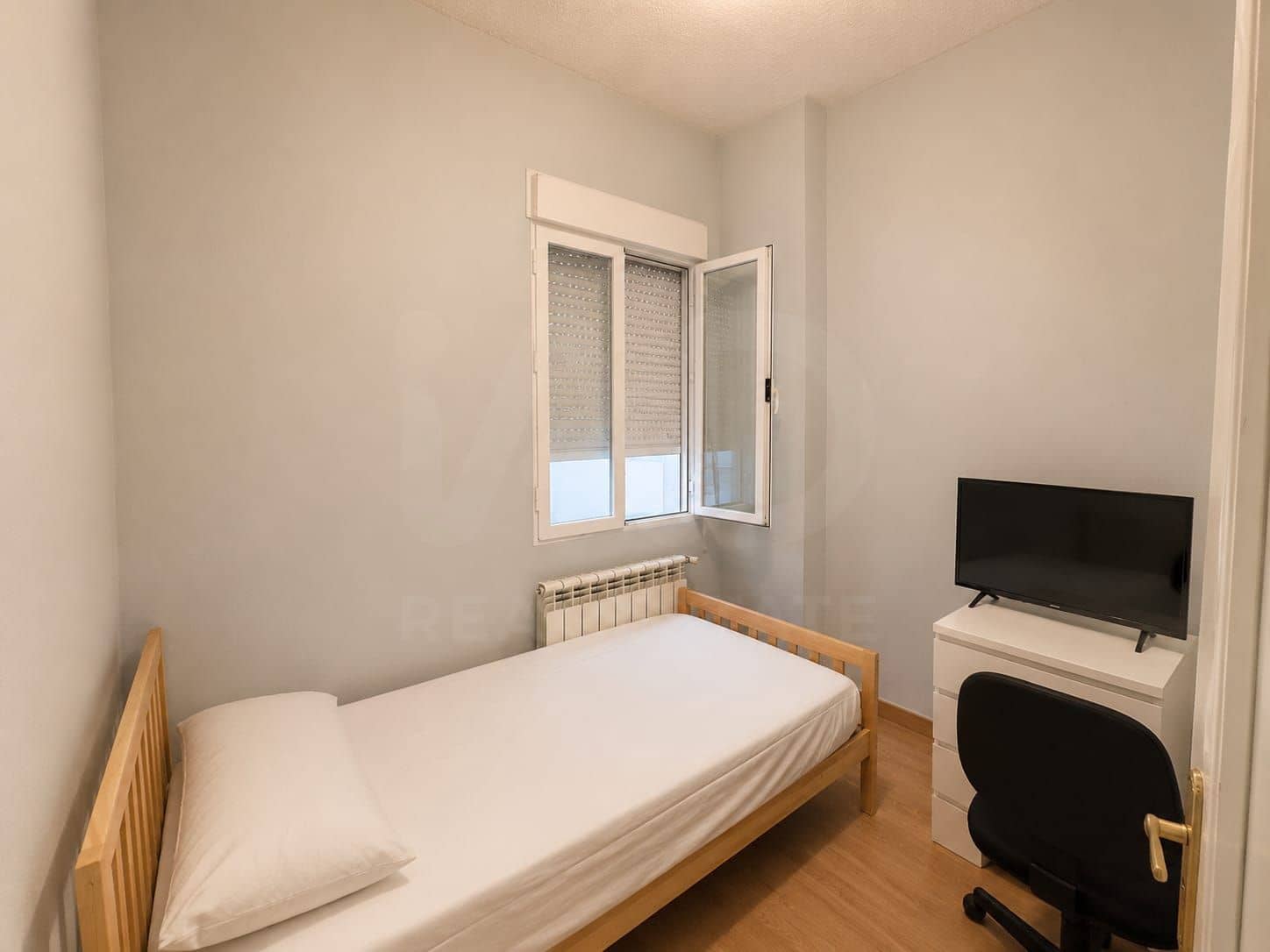 3 soveværelse Lejlighed til salg i Madrid by - € 470.000 (Ref: 9996315)