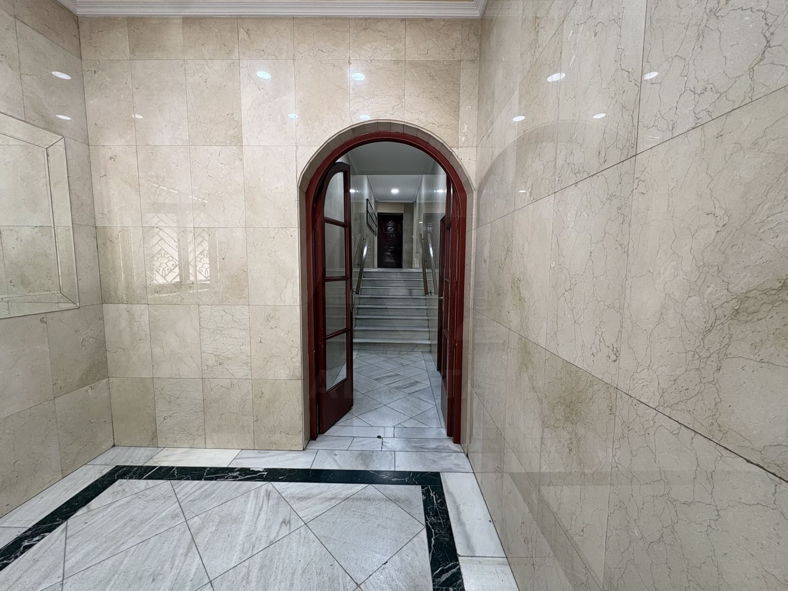 3 soveværelse Lejlighed til salg i Madrid by - € 470.000 (Ref: 9996315)