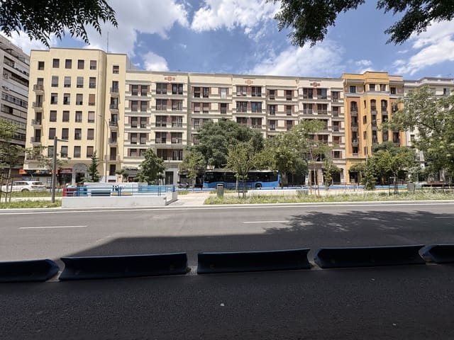 3 soveværelse Lejlighed til salg i Castilla, Madrid by - € 470.000 (Ref: 9996315)