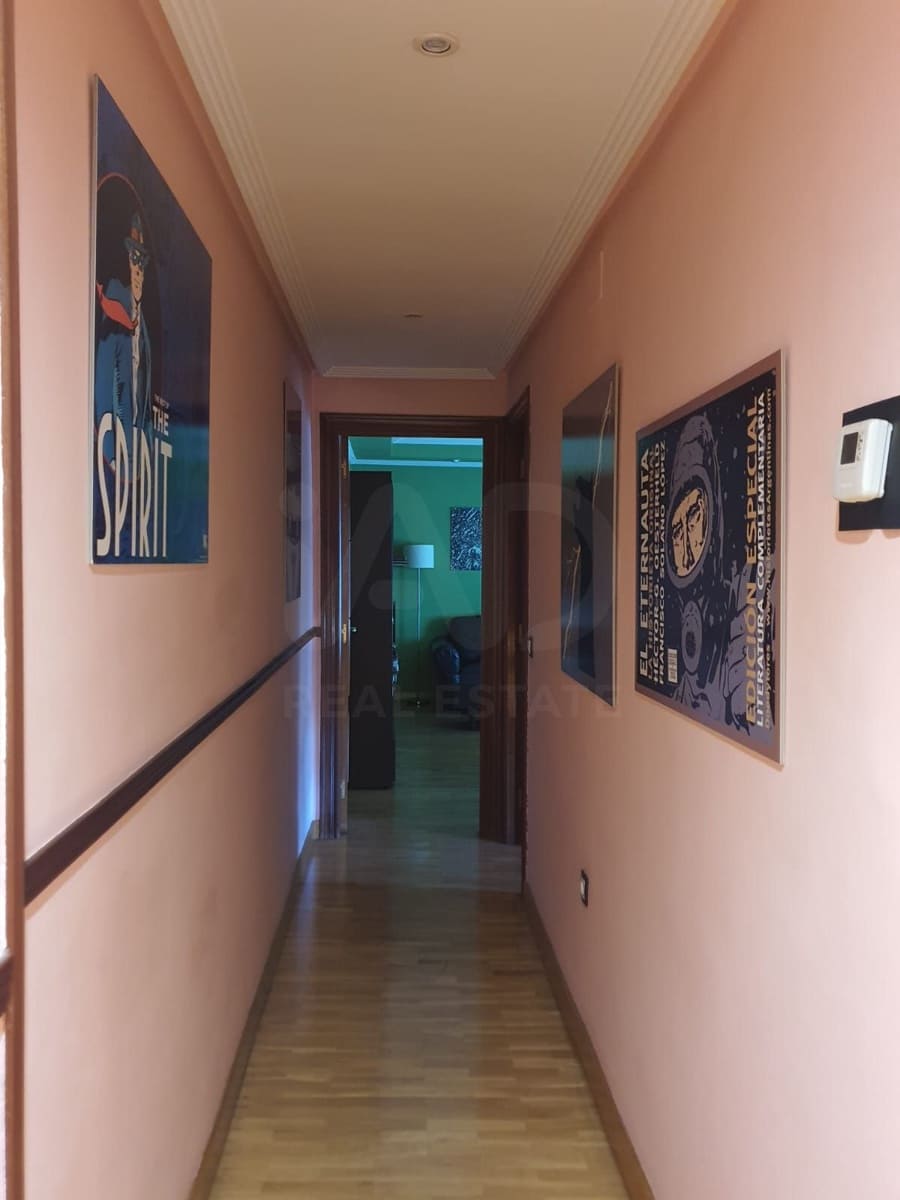 2 Zimmer Apartment zu vermieten in Leon Stadt - 700 € (Ref: 9996317)