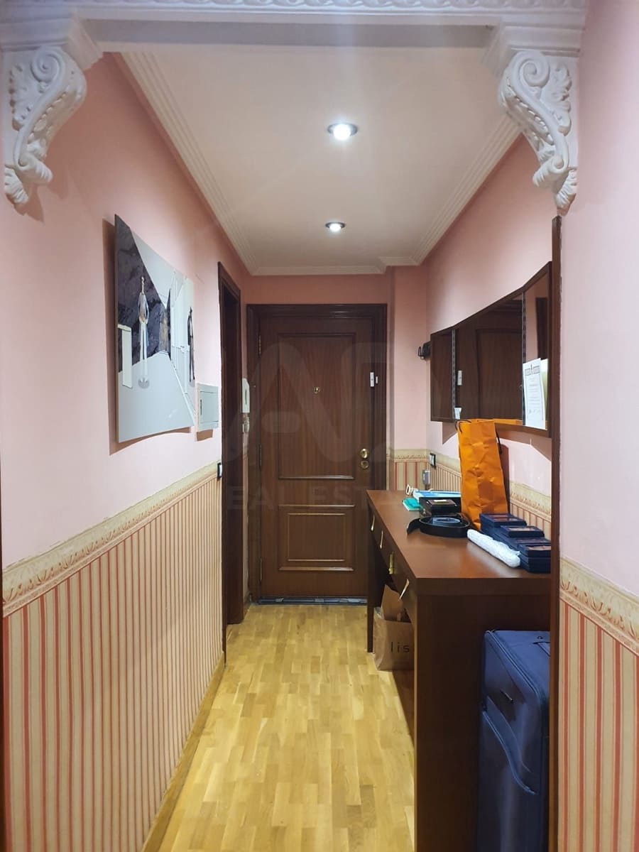 2 Zimmer Apartment zu vermieten in Leon Stadt - 700 € (Ref: 9996317)