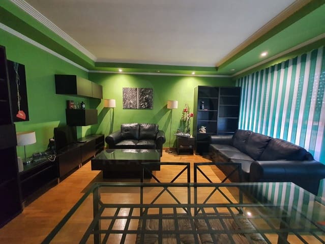 2 bedroom Apartment for rent in León city - € 700 (Ref: 9996317)