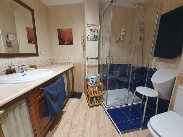 2 bedroom Apartment for rent in León city - € 700 (Ref: 9996317)