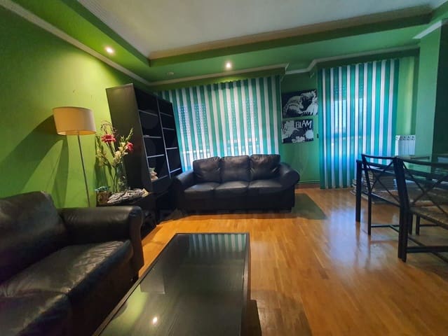 2 bedroom Apartment for rent in León city - € 700 (Ref: 9996317)