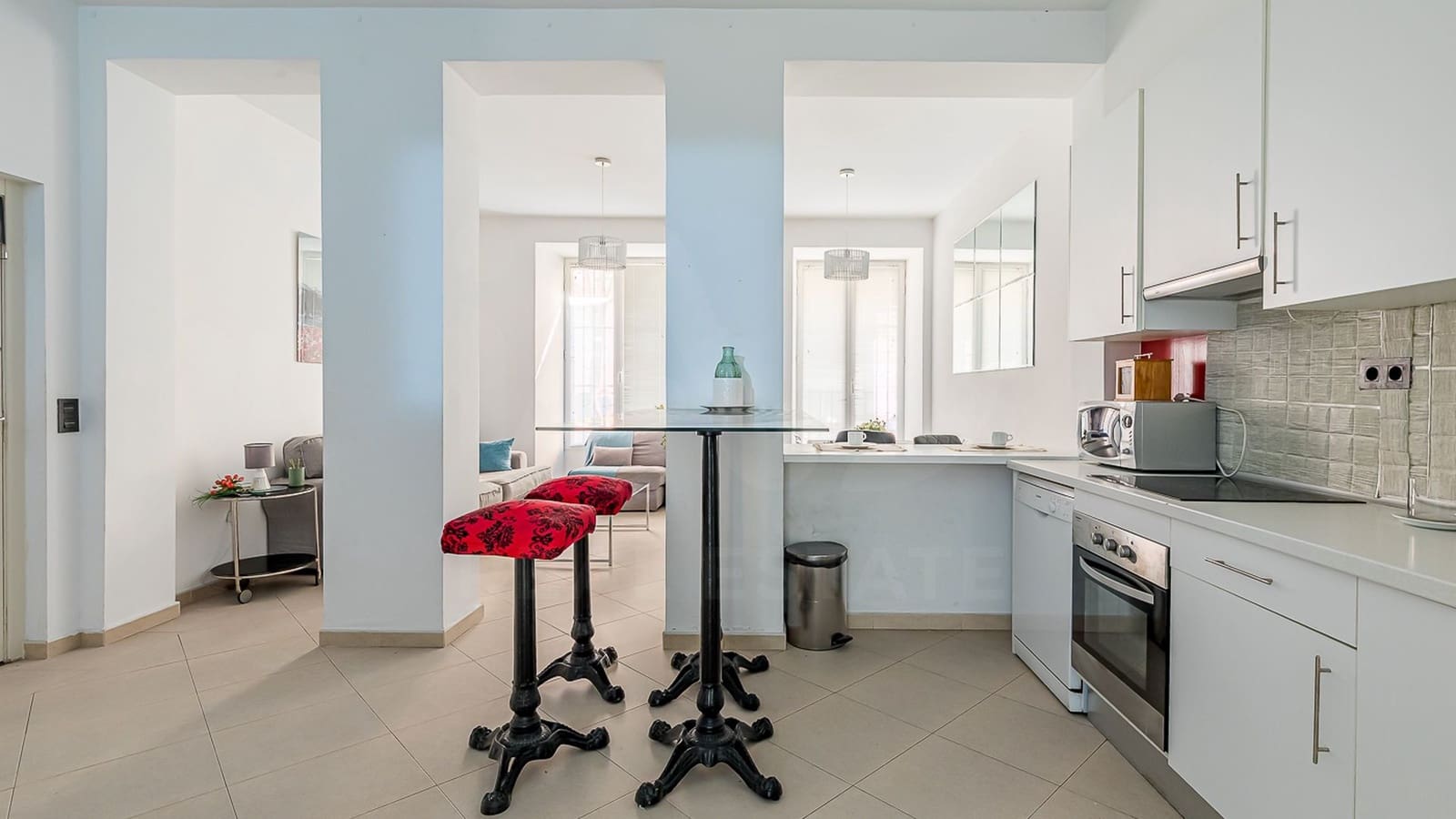 2 soveværelse Lejlighed til leje i Madrid by - € 1.900 (Ref: 9996319)