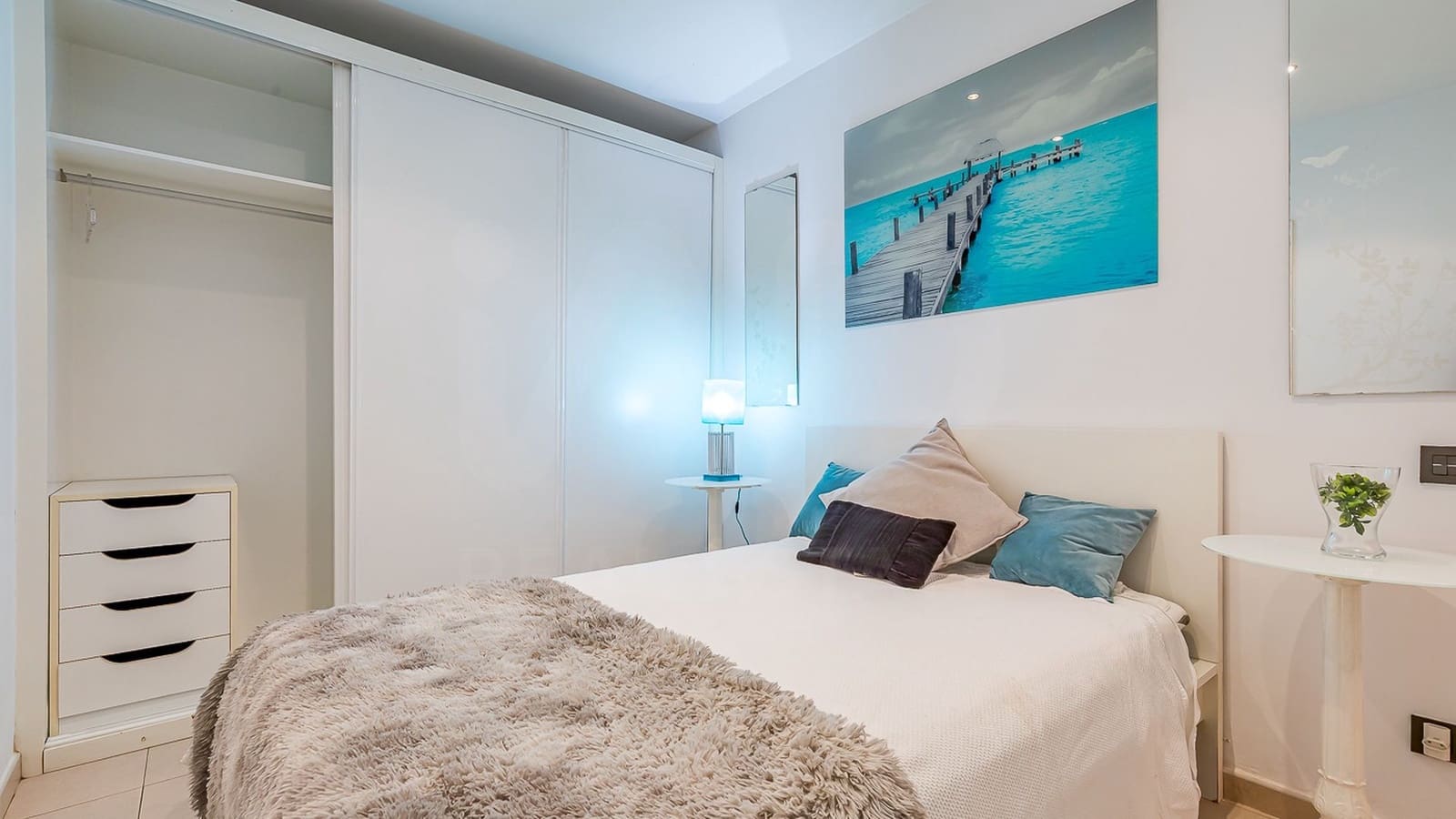 2 soveværelse Lejlighed til leje i Madrid by - € 1.900 (Ref: 9996319)