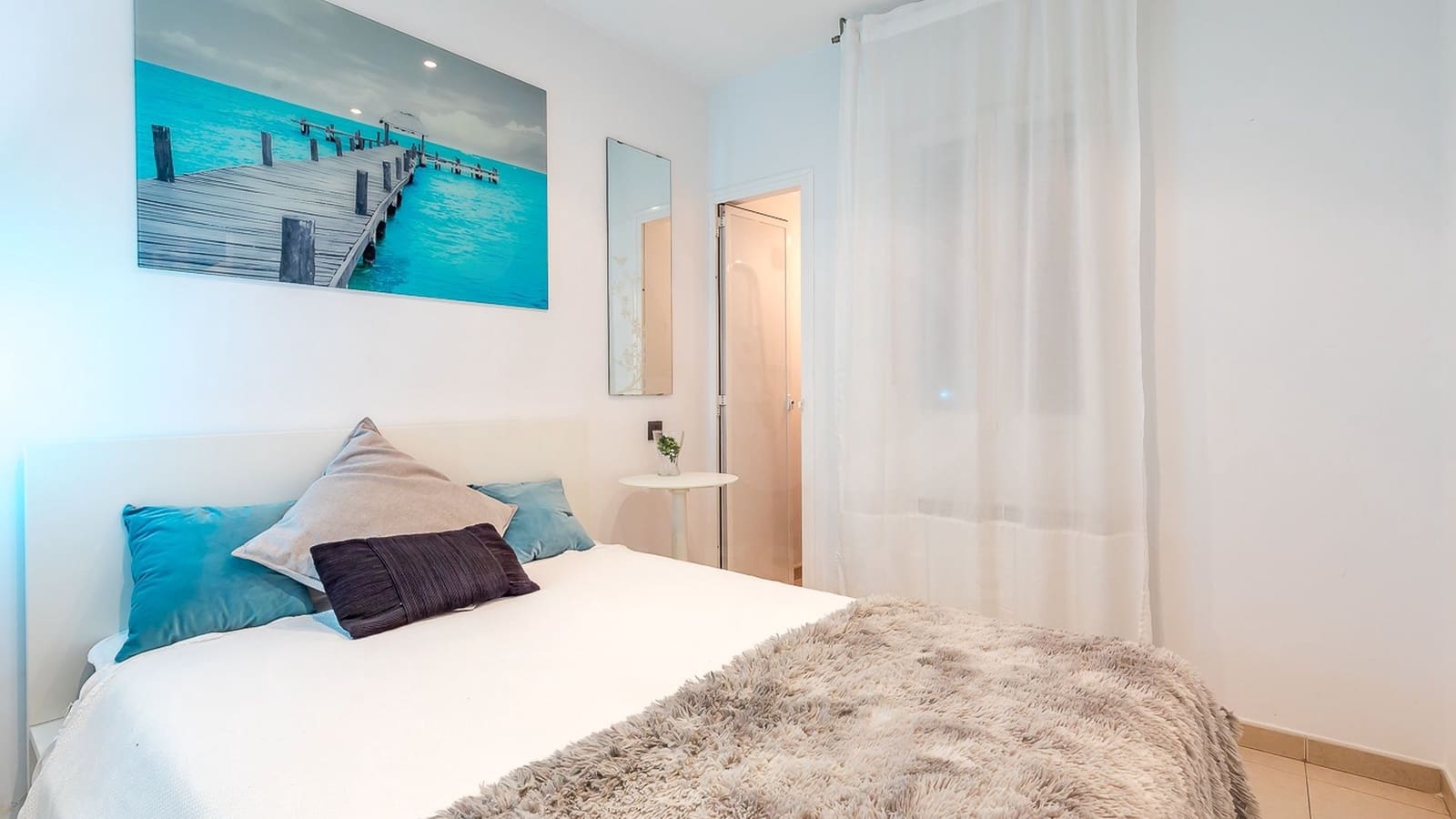 2 soveværelse Lejlighed til leje i Madrid by - € 1.900 (Ref: 9996319)