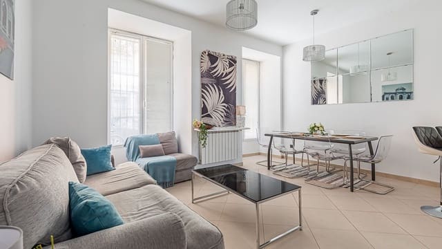 2 soveværelse Lejlighed til leje i Madrid by - € 1.900 (Ref: 9996319)