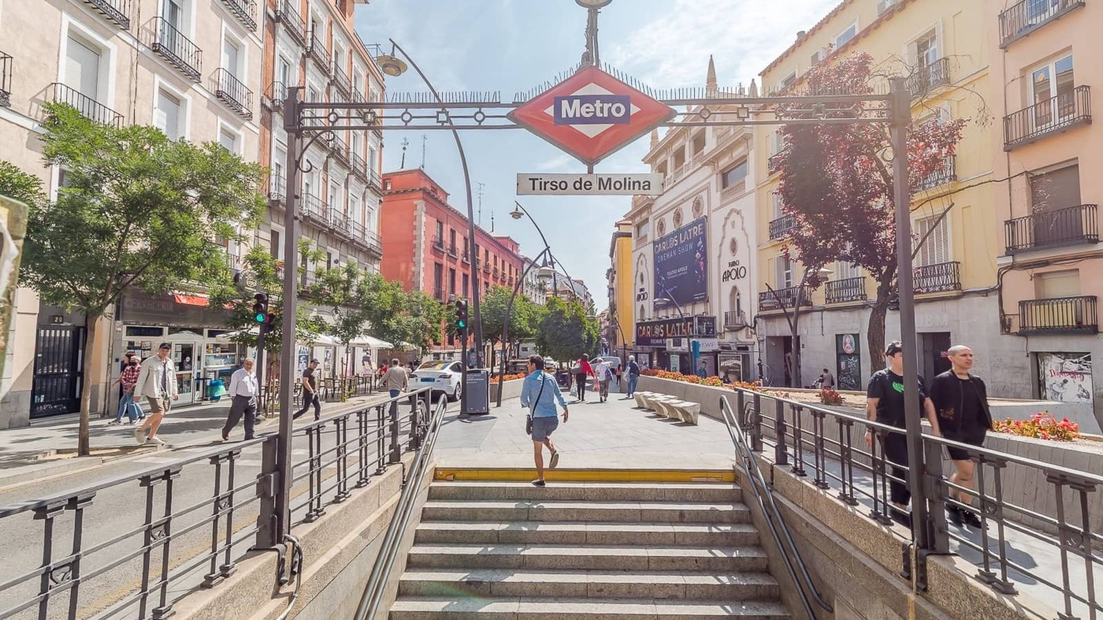 2 soveværelse Lejlighed til leje i Madrid by - € 1.900 (Ref: 9996319)