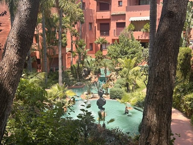 Estúdio para venda em Marbella com piscina - 360 000 € (Ref: 9996538)