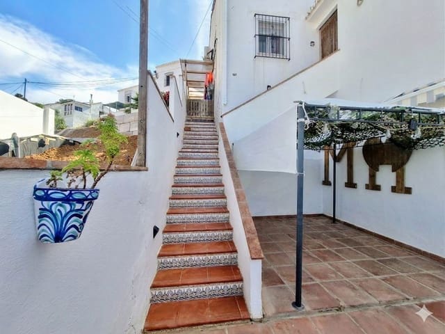 3 soveværelse Byhus til salg i Vélez-Málaga med garage - € 400.000 (Ref: 9996540)