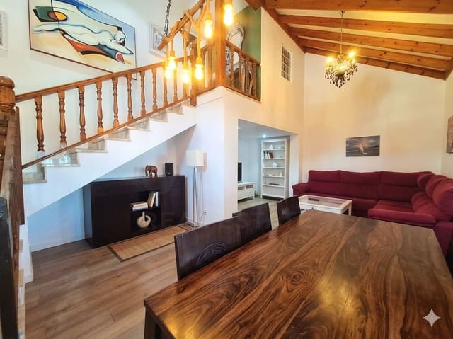 3 soveværelse Byhus til salg i Vélez-Málaga med garage - € 400.000 (Ref: 9996540)