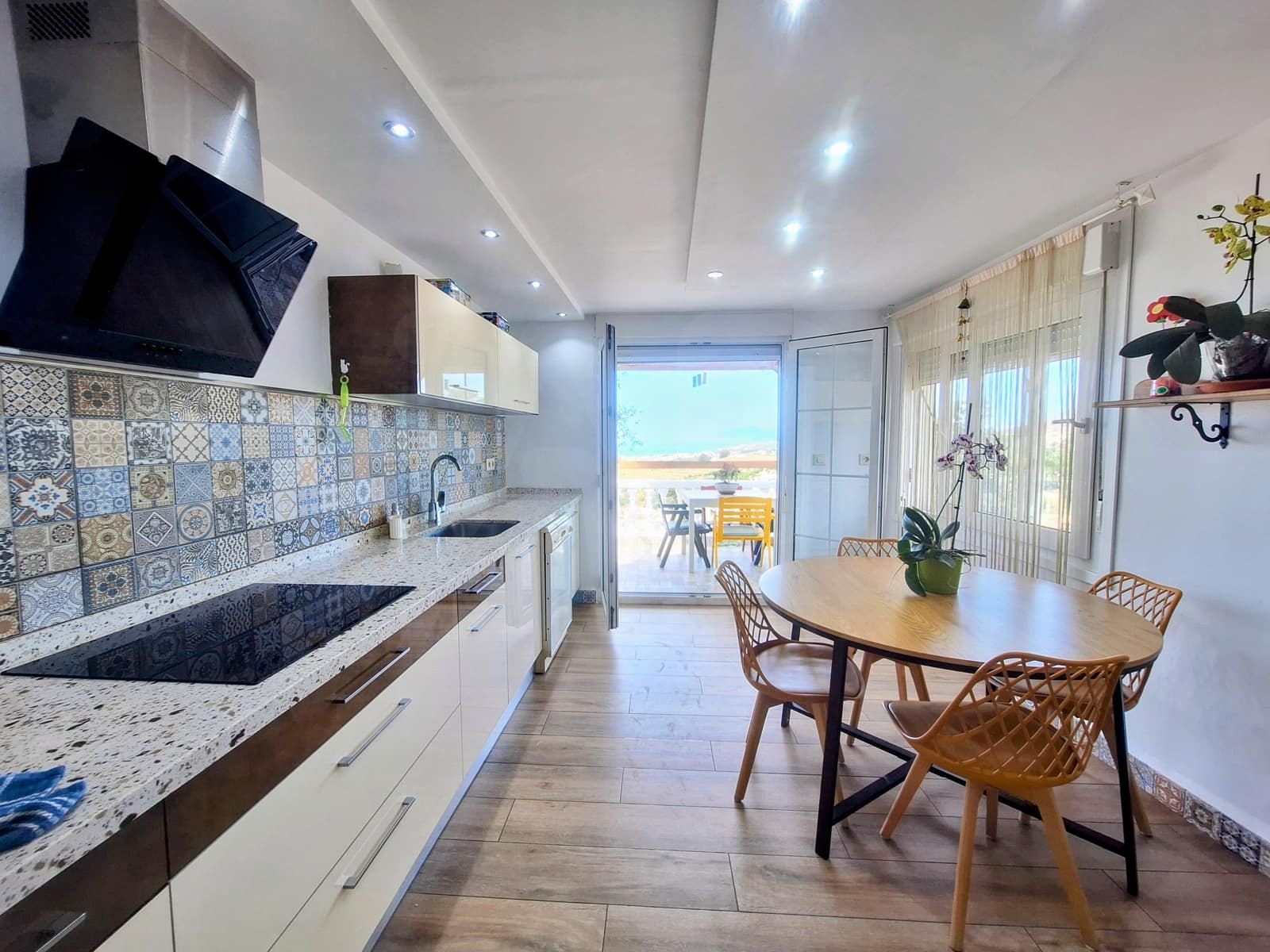 3 soveværelse Byhus til salg i Velez-Malaga med garage - € 400.000 (Ref: 9996540)