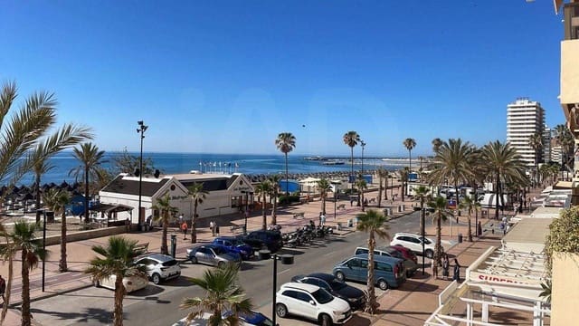 Apartamento de 3 habitaciones en Playa de los Boliches, Fuengirola en venta - 650.000 € (Ref: 9996544)