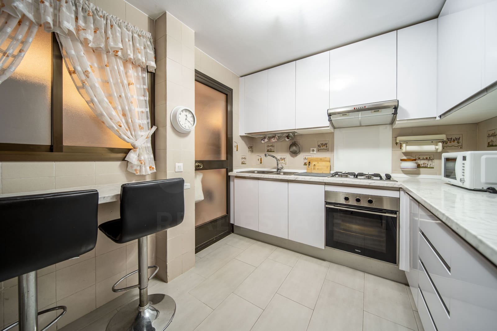 Apartamento de 3 habitaciones en Fuengirola en venta - 650.000 € (Ref: 9996544)