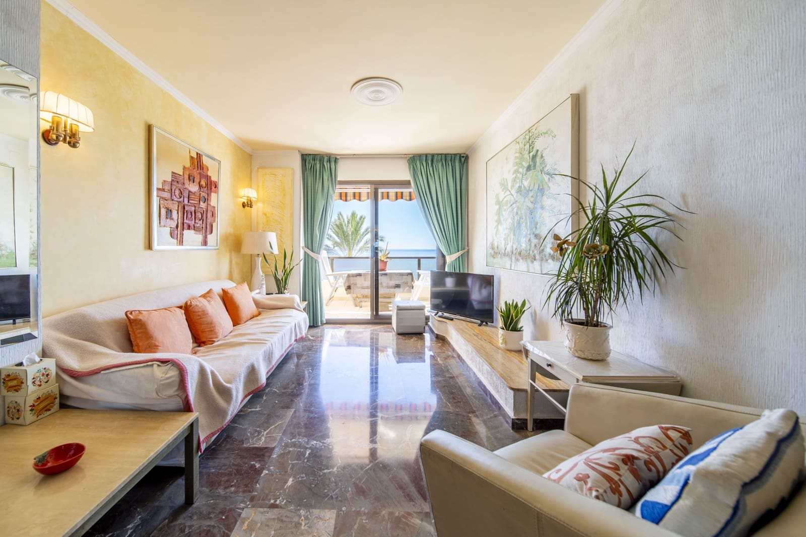 Apartamento de 3 habitaciones en Fuengirola en venta - 650.000 € (Ref: 9996544)