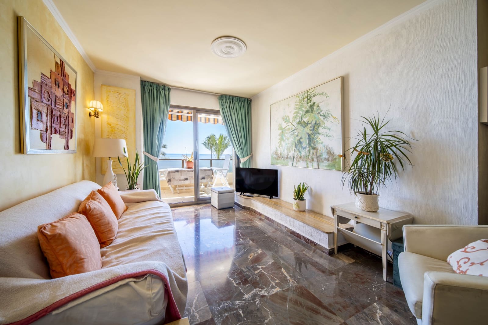 Apartamento de 3 habitaciones en Fuengirola en venta - 650.000 € (Ref: 9996544)