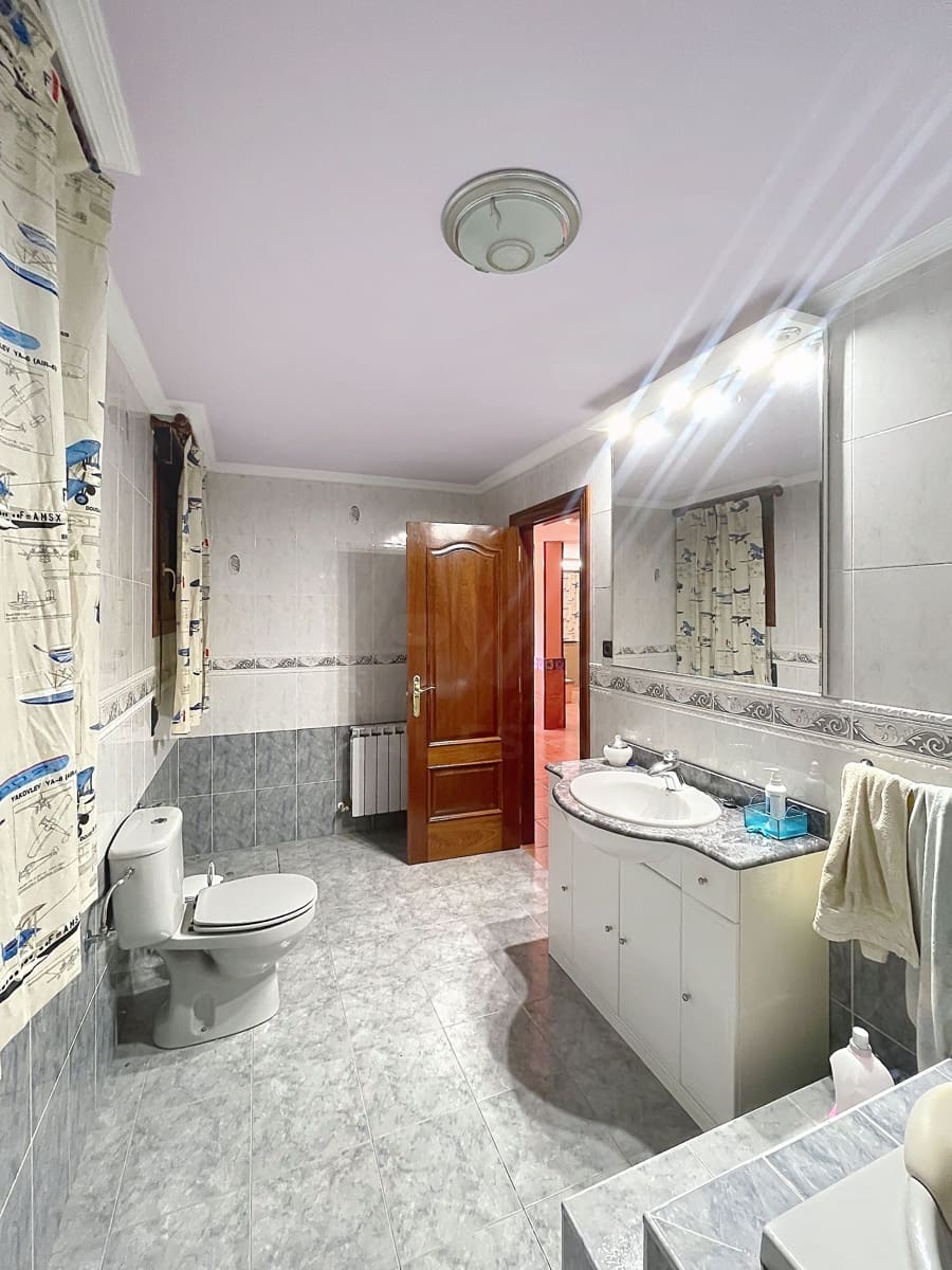 6 chambre Finca/Maison de Campagne à vendre à Valle de Mena avec piscine garage - 479 000 € (Ref: 9996545)